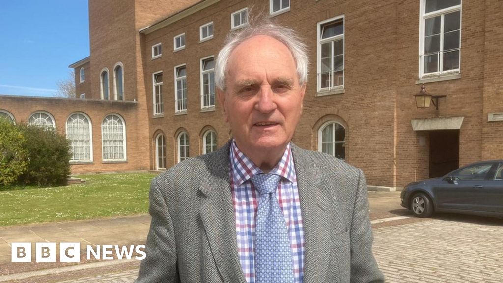 Devon council warns of inevitable cuts without Westminster help - BBC News