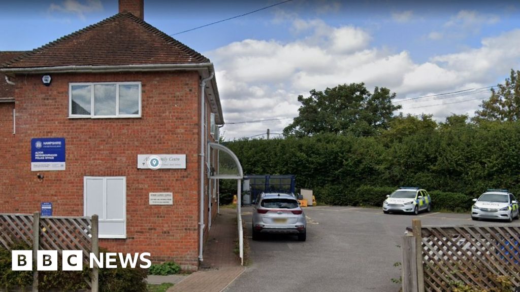 Arson arrest after police car set on fire in Alton