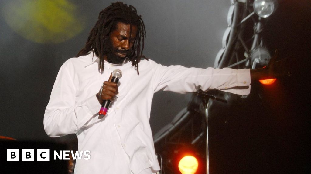 Buju Banton concert comeback hailed as 'legendary' BBC News