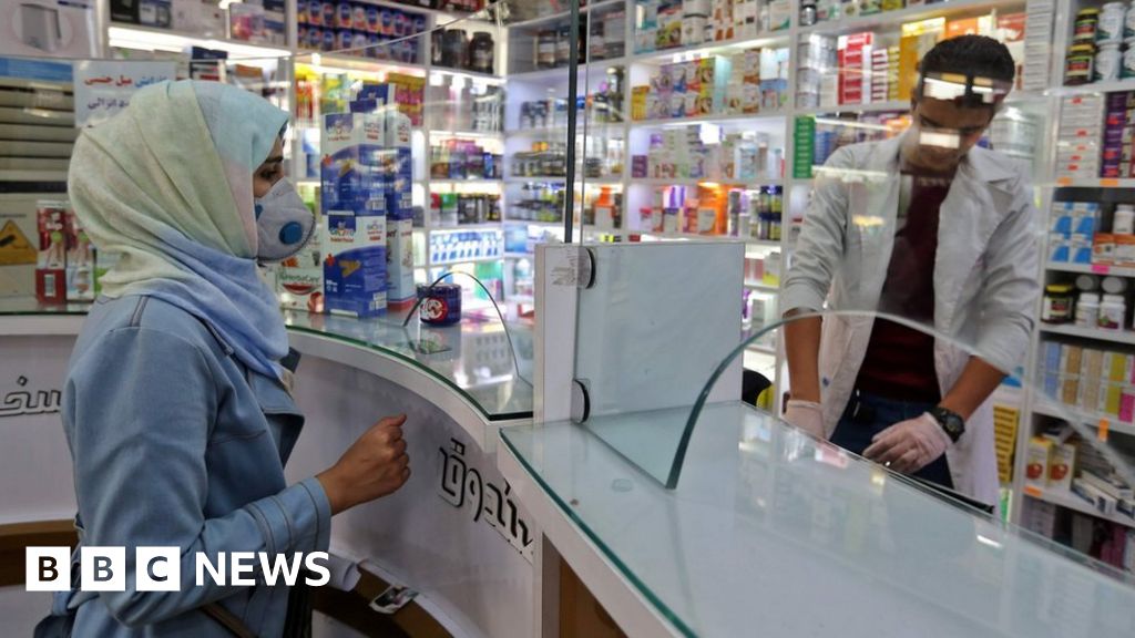 President urges Iranians not to panic over virus