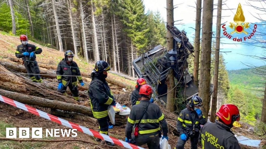 Italy cable car fall: Three arrested over fatal accident - BBC News