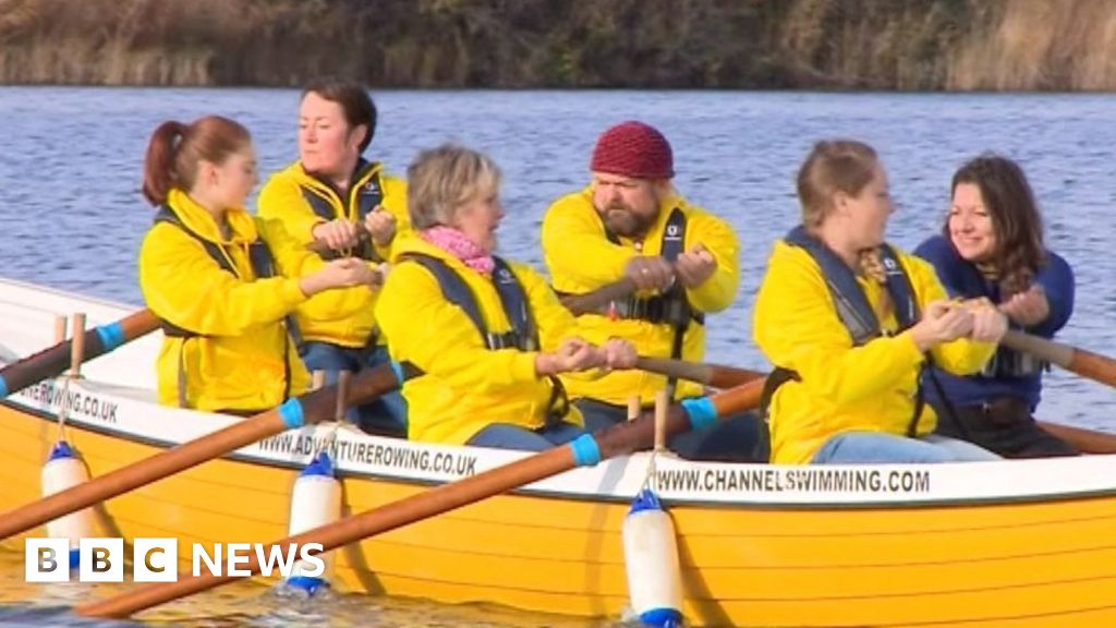 Pilot gig racing has come to East Sussex - BBC News