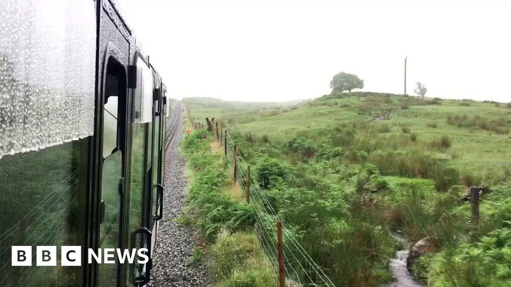 Snowdon Mountain 'special' whatever the weather BBC News