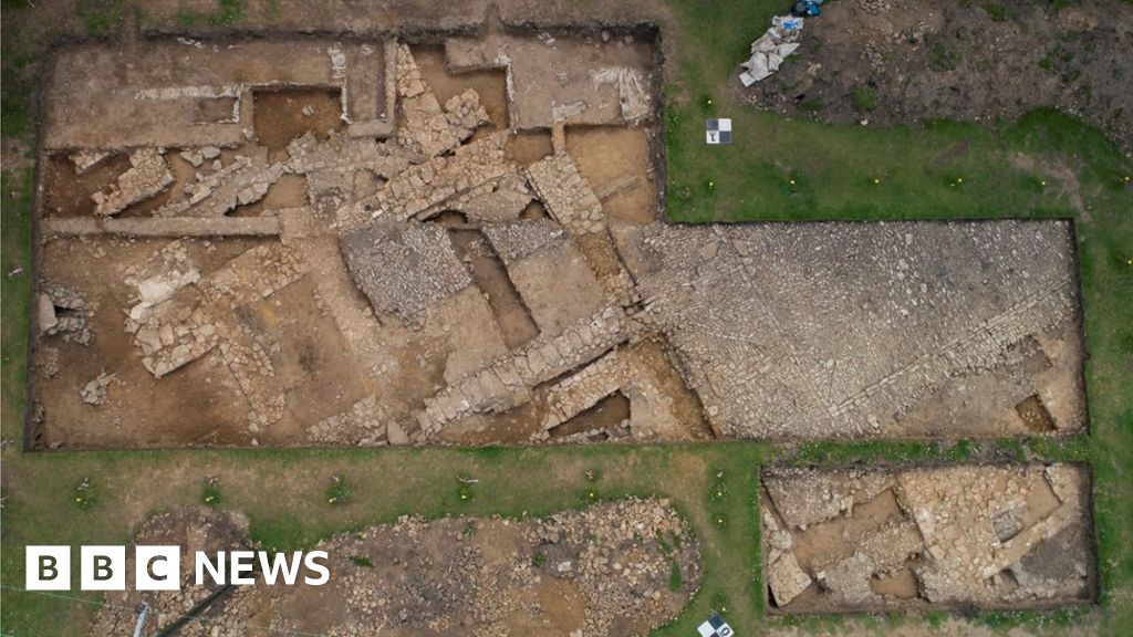 Besselsleigh excavations reveal colourful history of lost manor