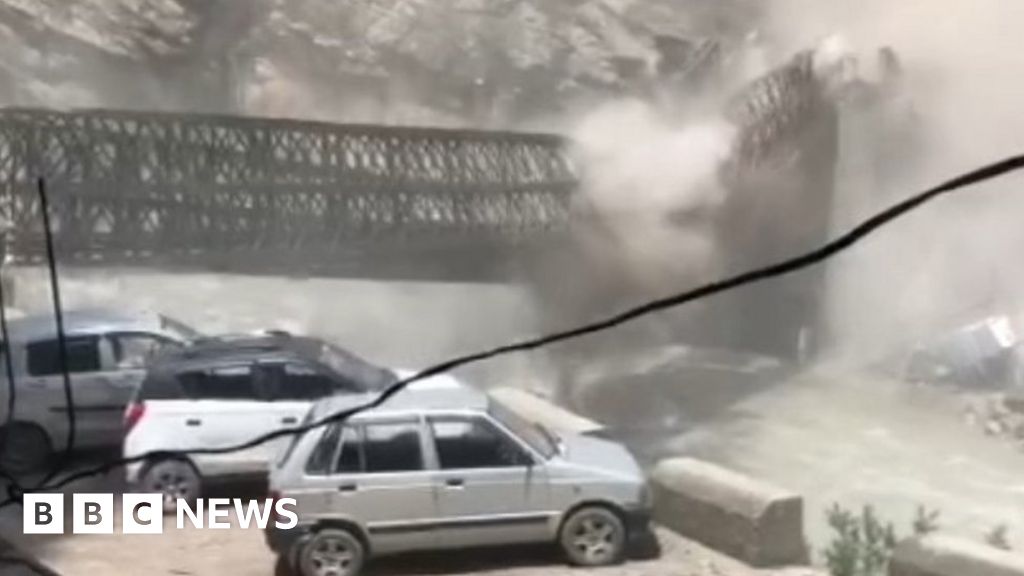 India landslide: Nine tourists killed as boulders fall from hilltop