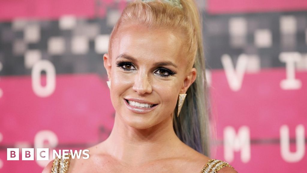 Britney Spears Reveals She Is Working On A New Album Bbc News
