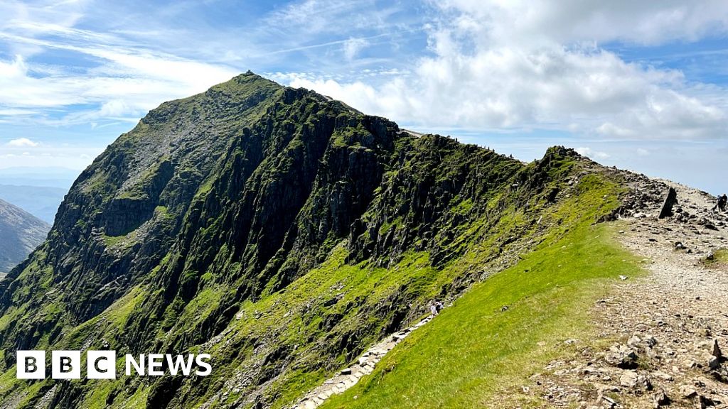 Yr Wyddfa: Can Wales' highest mountain really go plastic-free?