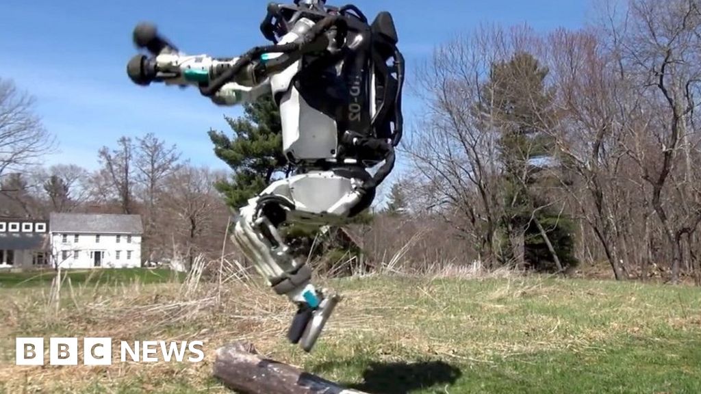 Atlas the robot shows off running skills - BBC News