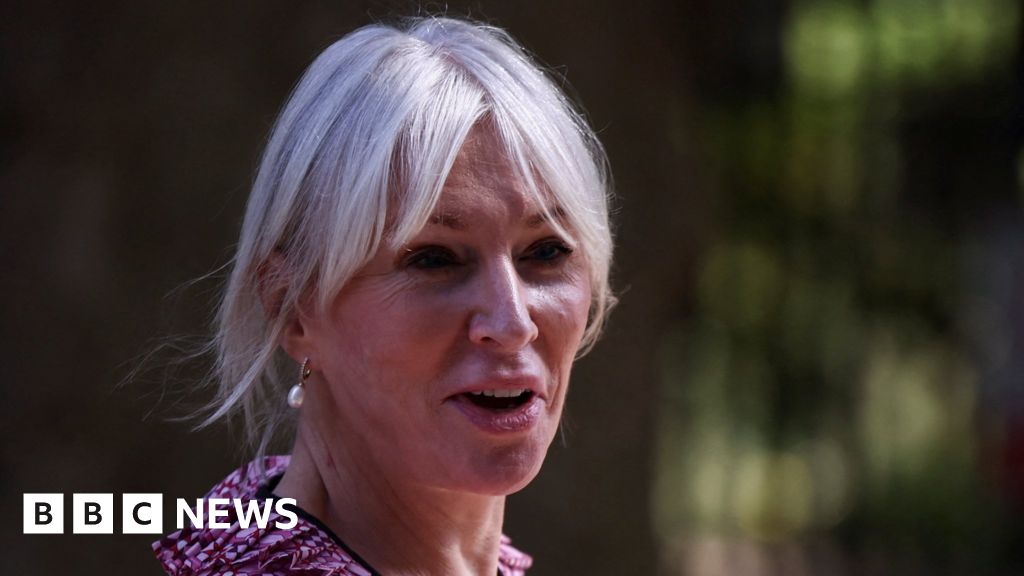 Nadine Dorries criticised for sharing edited image of Sunak wielding knife