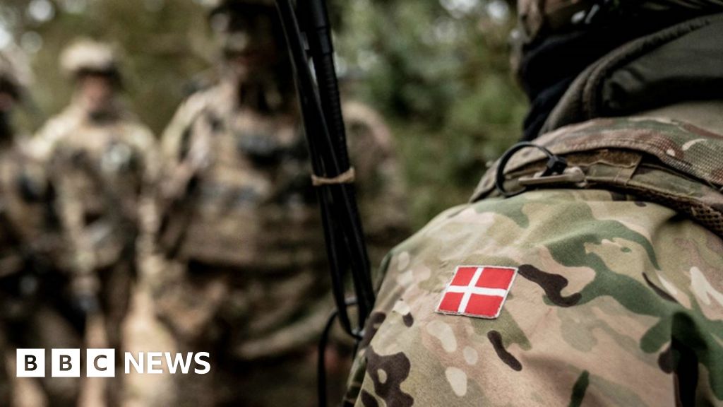 Đan Mạch bắt đầu tuyển dụng phụ nữ đi nghĩa vụ quân sự