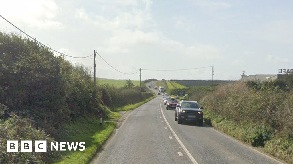 Two taken to hospital after A39 multi-vehicle crash in Cornwall 