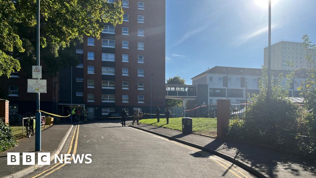 Bristol: Man dies and 90 evacuated in serious flats fire