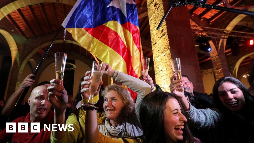 Catalonia Election Separatist Parties Keep Their Majority Bbc News 