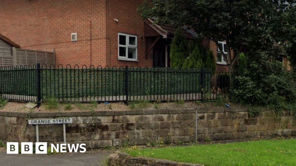 Man arrested after Derby city centre car chase