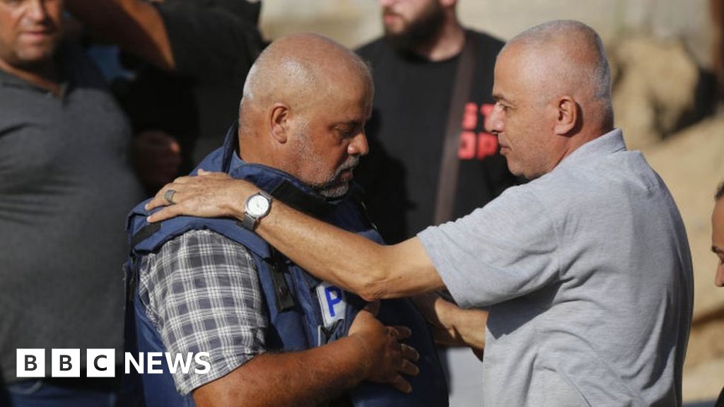 Wael Al-Dahdouh: The family of an Al-Jazeera correspondent was killed in a bombing of Gaza