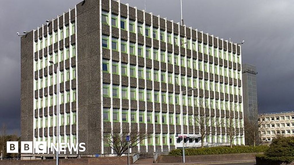 Fife Council agrees to savings package worth £30.9m BBC News