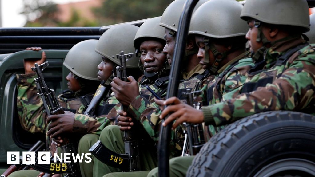 Roadside bomb kills several Kenyan police