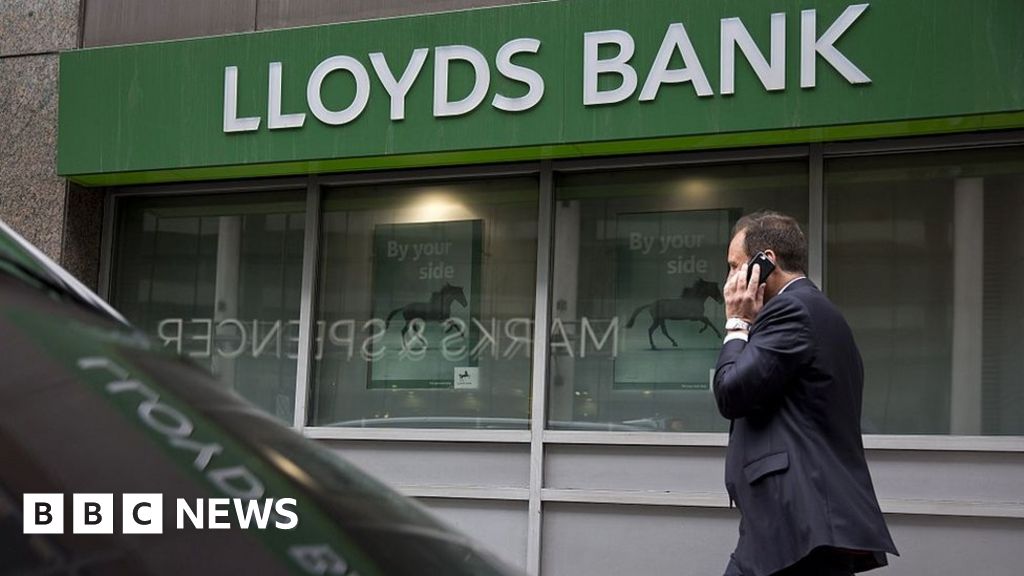 Lloyds Bank: UK government no longer top shareholder - BBC News
