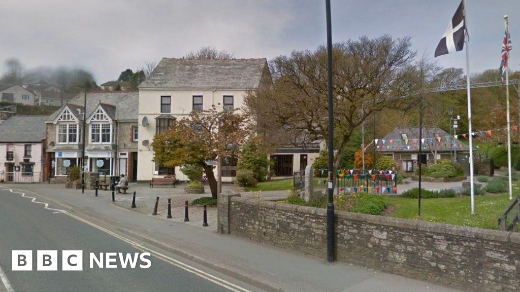 Camelford bypass discussed with roads minister