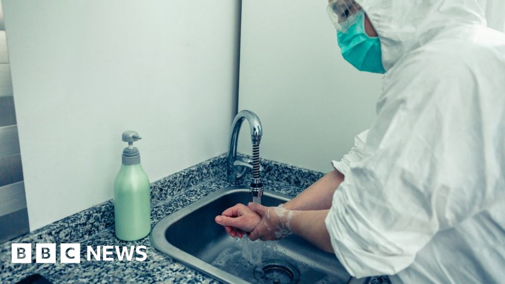 Coronavirus Defective protective goggles withdrawn in NI