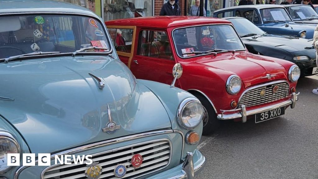 Dozens of vintage cars displayed at Burnham-on-Sea event