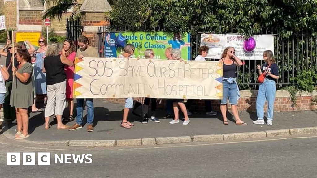 St Peter's Hospital in Maldon set to shut in bed reshuffle - BBC News