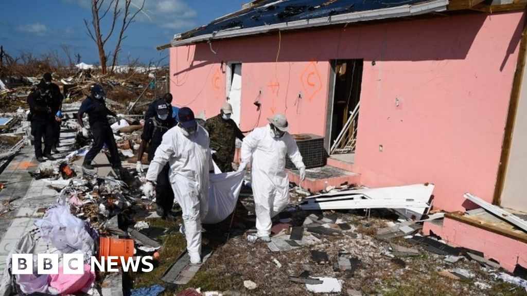 Hurricane Dorian: Bahamas lists 2,500 people as missing