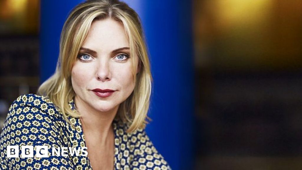 EastEnders' Samantha Womack stalker given suspended sentence - BBC News