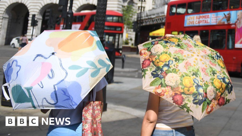 Hot weather: How do the new heat-health alerts work?