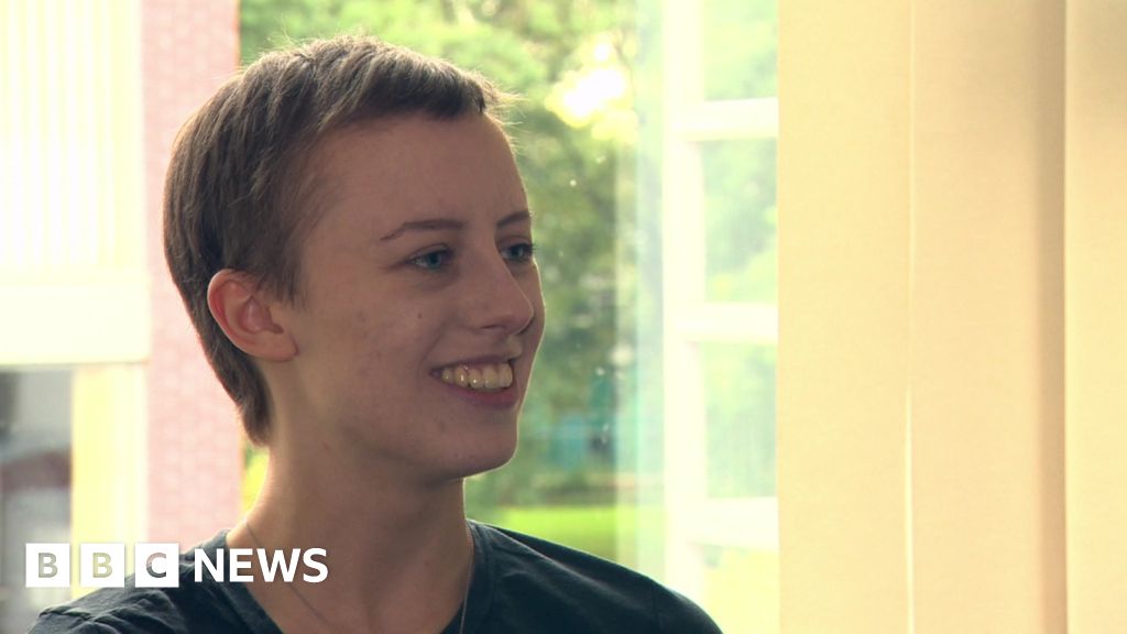 Manchester University student resumes degree while receiving chemotherapy