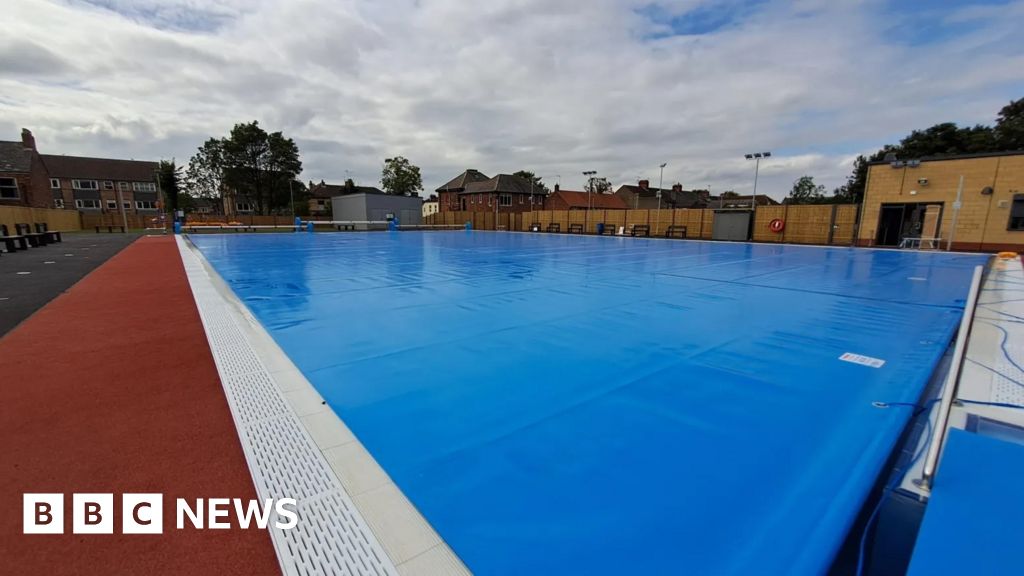 Albert Avenue Pools in Hull reopens after £10.5m revamp