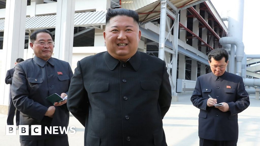 Kim Jong Un No Signs Of Heart Surgery Says South Korea Bbc News 