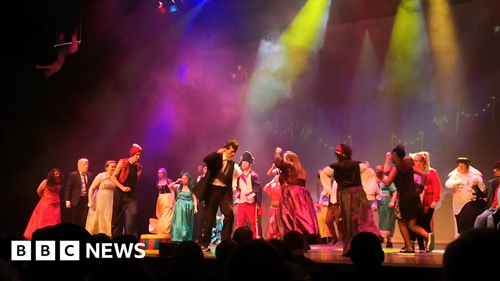 theatre-group-makes-stars-of-children-with-learning-disabilities