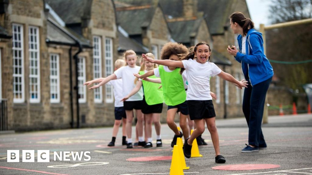 Schools cutting posts amid 'funding catastrophe'