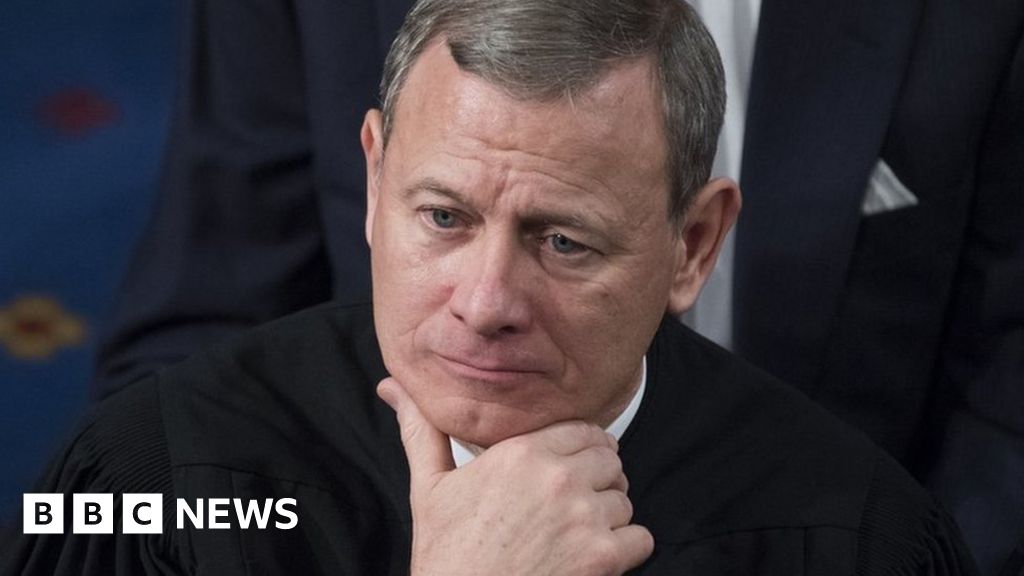 Chief Justice Roberts rebukes Trump's 'Obama judge' gibe - BBC News
