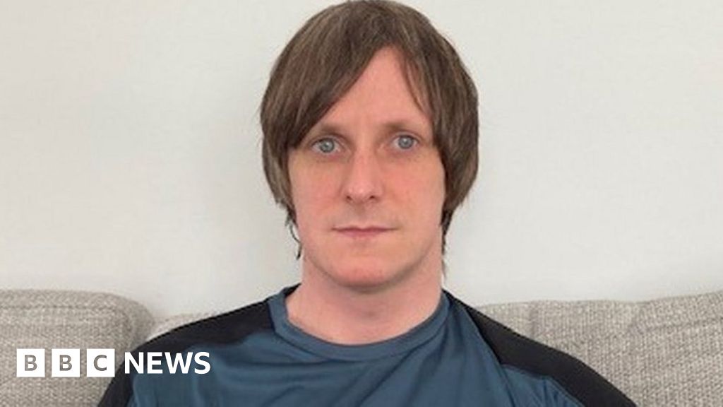 Collapsed footballer saved by opponent - an off-duty nurse