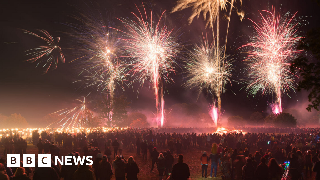 Heveningham Hall cancels fireworks due to bad weather BBC News