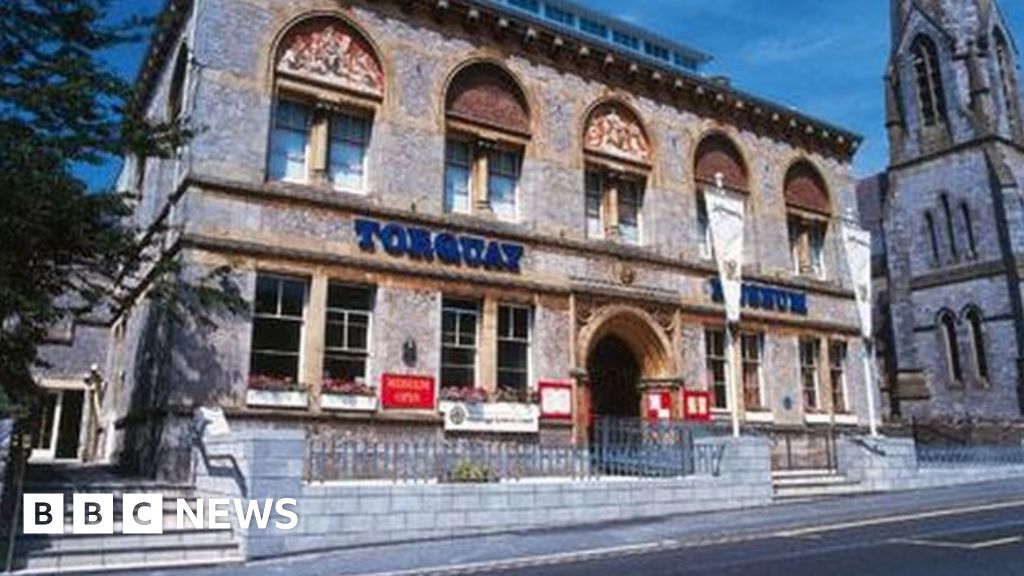 Trap injures child, 10, at Torquay Museum - BBC News