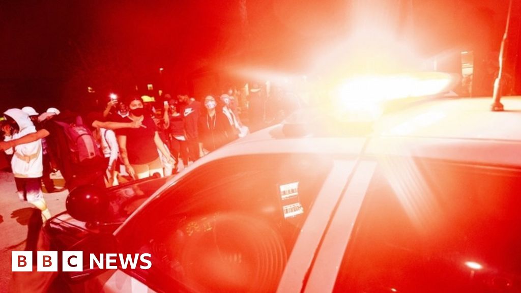 Us Protests Dark Clad Thugs On Planes And Other Claims Fact Checked Bbc News