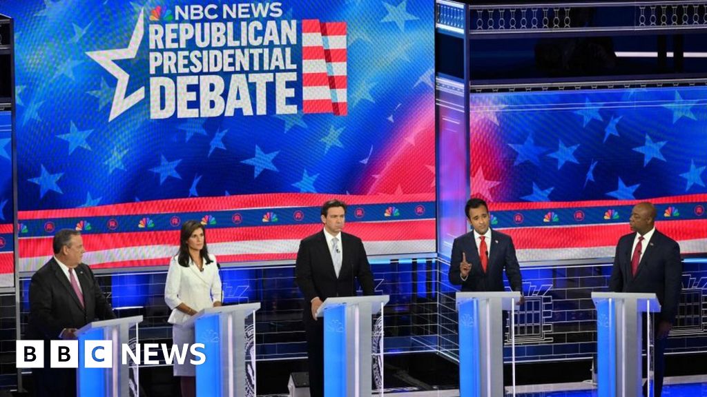 Петима кандидати за президент излязоха на сцената в Маями за
