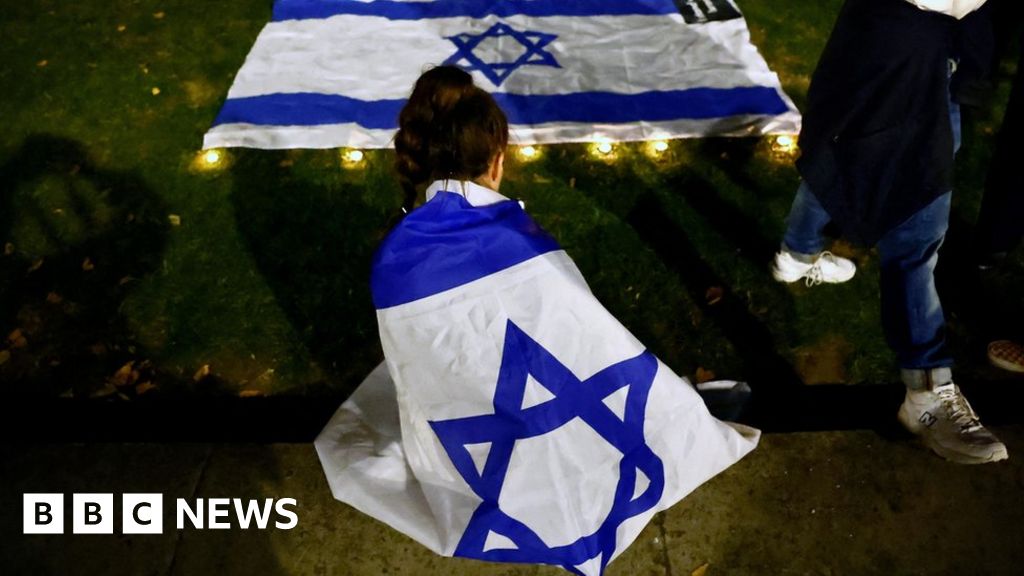 UK antisemitic hate incidents hit new high in 2023, says charity