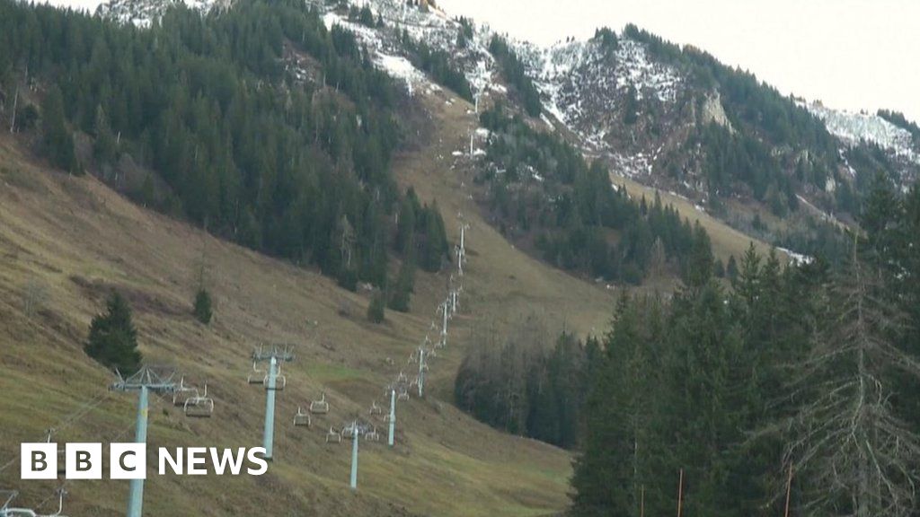 हिउँ बिना स्विस स्की रिसोर्ट