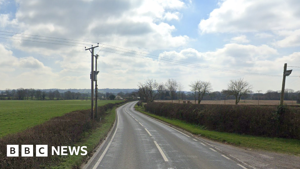 Woman aged in 20s dies in two vehicle crash in Evercreech