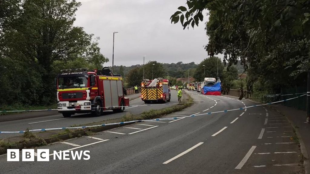 Motorcyclist dies in crash with HGV on Bristol Portway