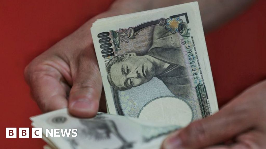 Japanese yen at 32-year low against US dollar – BBC