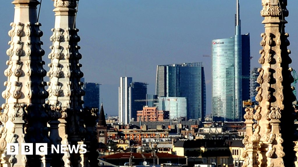 Italija sumažino netikėtus mokesčius bankams