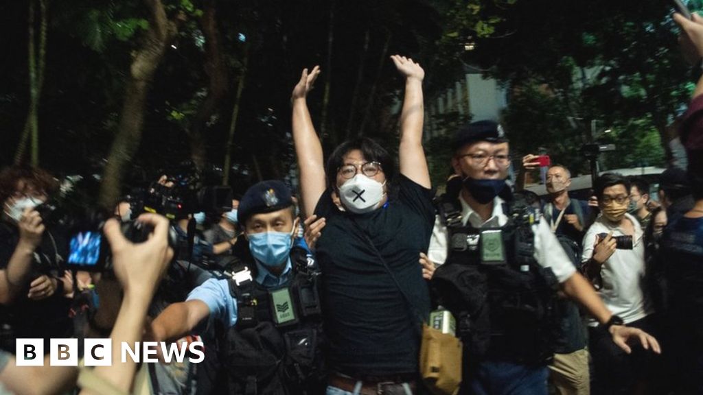 Tiananmen: Six held in Hong Kong on anniversary of massacre