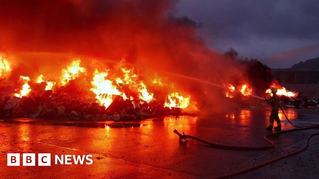 Batteries linked to hundreds of waste fires