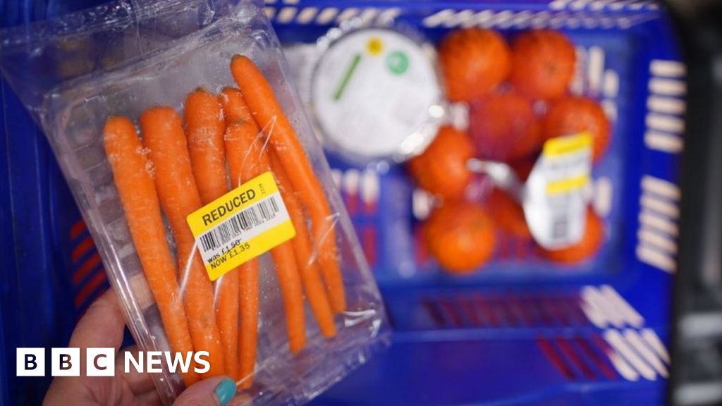 Lincoln Cost of living advice offered in council guide BBC News