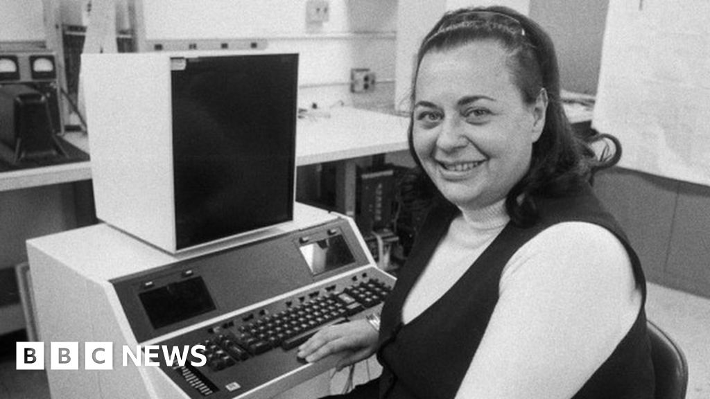 Word processor pioneer Evelyn Berezin dies aged 93